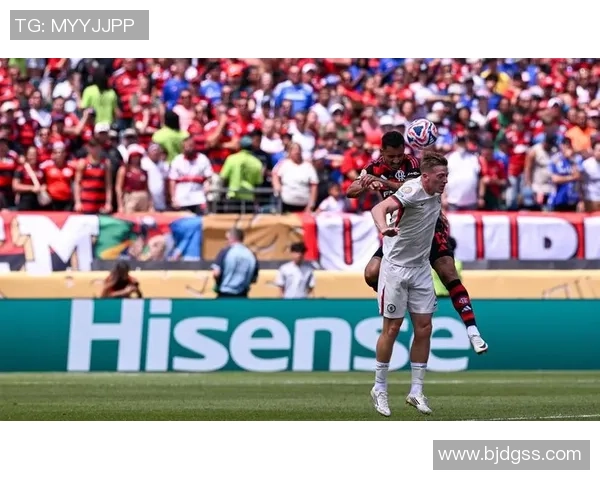 英超赛场惊现冷门里昂力克巴黎圣日耳曼精彩瞬间回顾