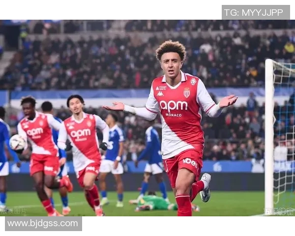 世界杯精彩对决本菲卡逆转战胜那不勒斯十大进球回顾引爆全场激情