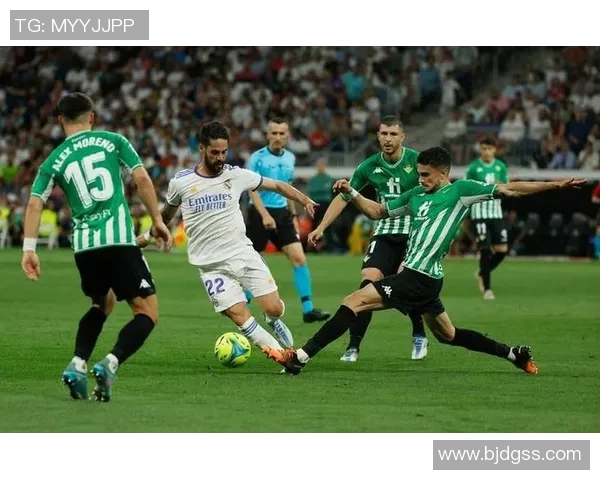 西甲精彩对决拜仁以4-0战胜多特蒙德点球大战点燃全场激情